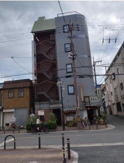 鴻池新田（7.26坪）の店舗物件画像 外観・内観1