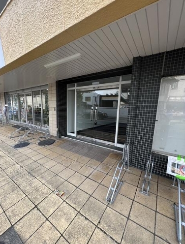 川口（98.97坪）の店舗物件画像 外観・内観1