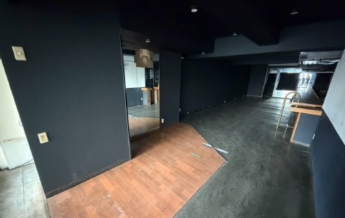 宿院（38坪）の店舗物件画像 外観・内観1