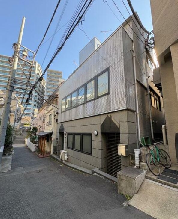 四谷三丁目の店舗物件