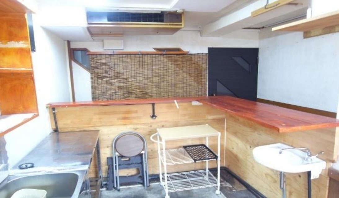 牧落（4.11坪）の店舗物件画像 外観・内観1