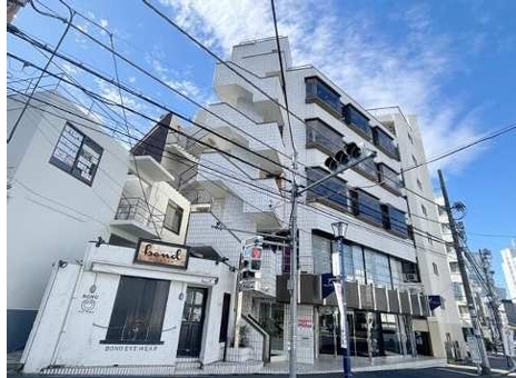 明治神宮前の店舗物件
